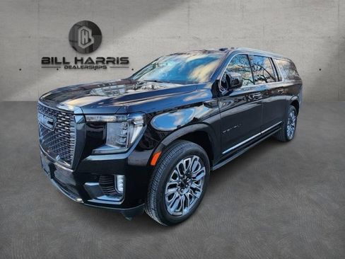 Used 2023 GMC Yukon XL Denali Ultimate image 1