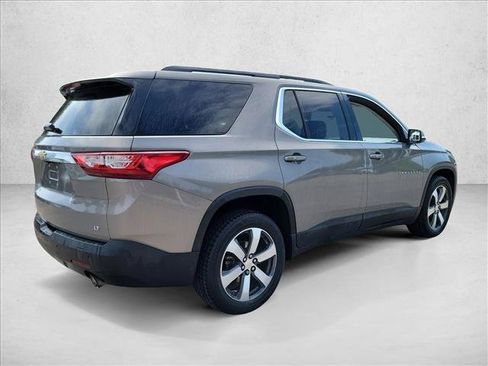 Used 2019 Chevrolet Traverse LT w/ LT Premium Package FWD image 5