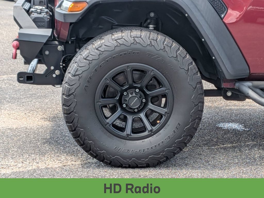 Used 2021 Jeep Gladiator Mojave AWD/4WD image 12