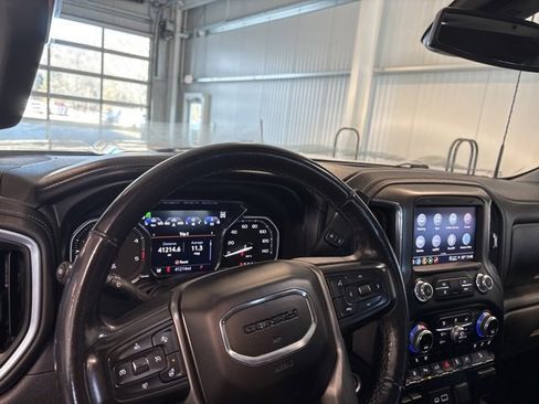 Used 2022 GMC Sierra 3500 Denali image 13