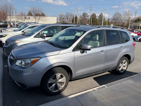 Used 2016 Subaru Forester 2.5i Premium AWD/4WD image 1