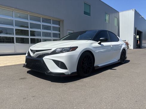 Used 2020 Toyota Camry TRD FWD image 1