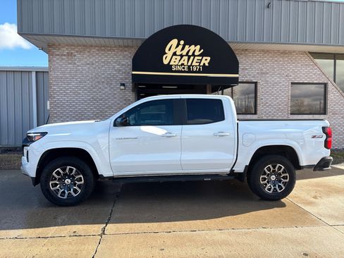 Used 2023 Chevrolet Colorado Z71 w/ Z71 Convenience Package 2 image 2