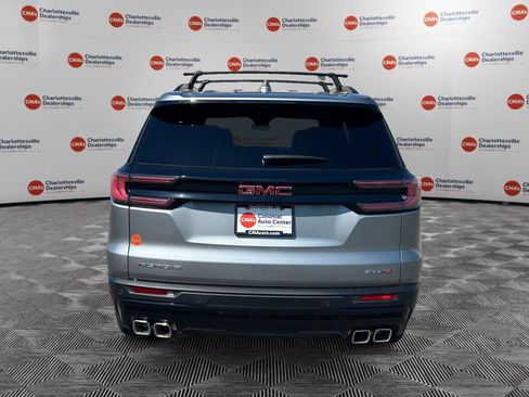 New 2026 GMC Acadia AT4 w/ LPO, Floor Liner Package AWD/4WD image 4