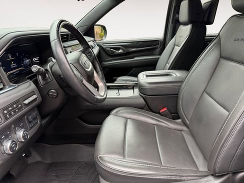Certified 2024 GMC Yukon XL Denali w/ Advanced Technology Package AWD/4WD image 9