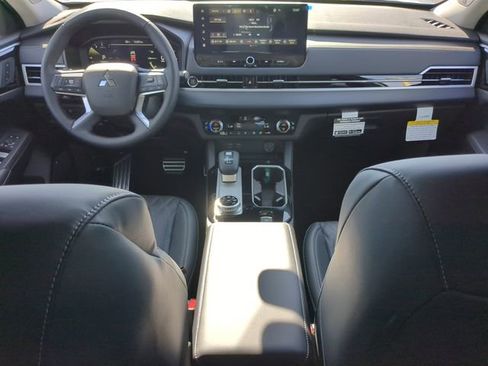New 2026 Mitsubishi Outlander SEL FWD image 16