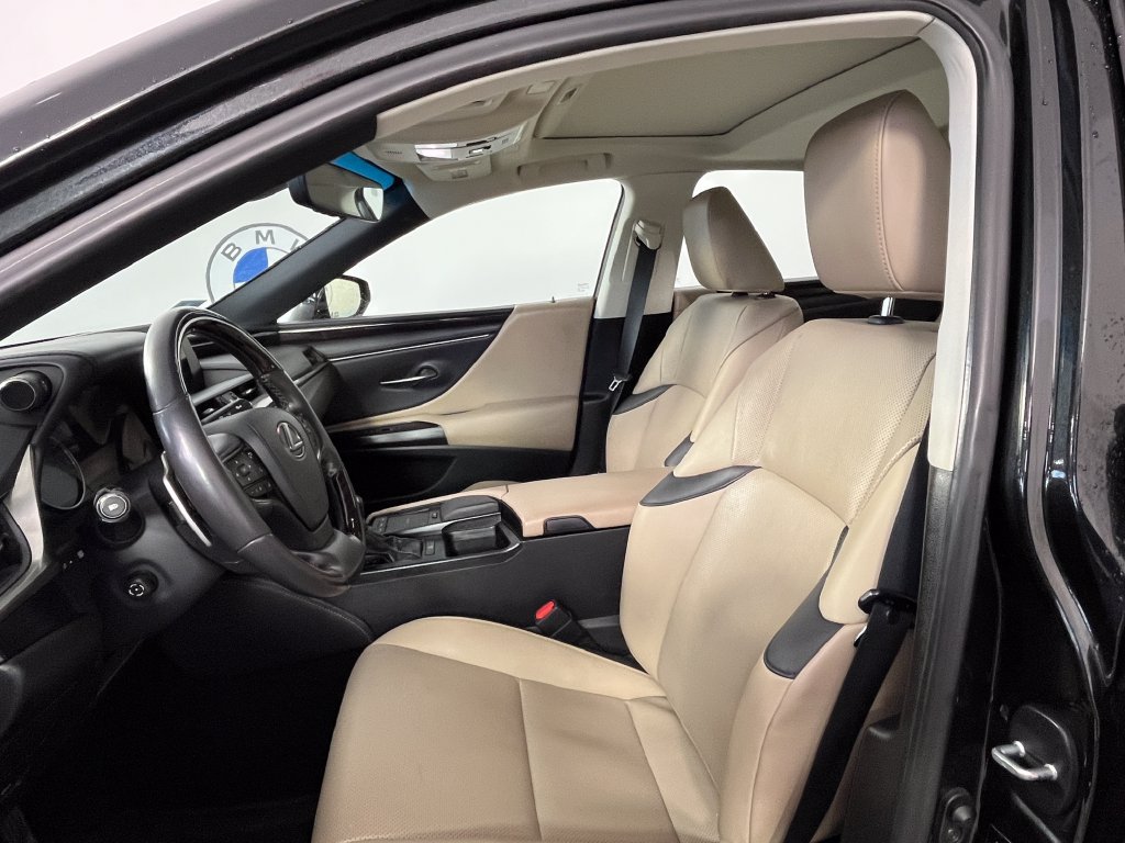 Used 2021 Lexus ES 250 w/ Premium Package AWD/4WD image 2