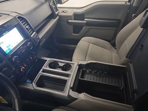 Used 2017 Ford F150 XLT w/ Equipment Group 302A Luxury image 33