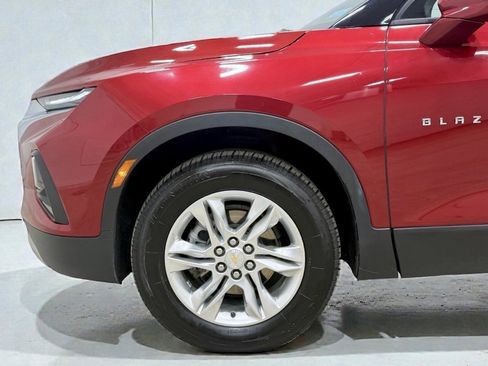 Used 2022 Chevrolet Blazer LT image 2