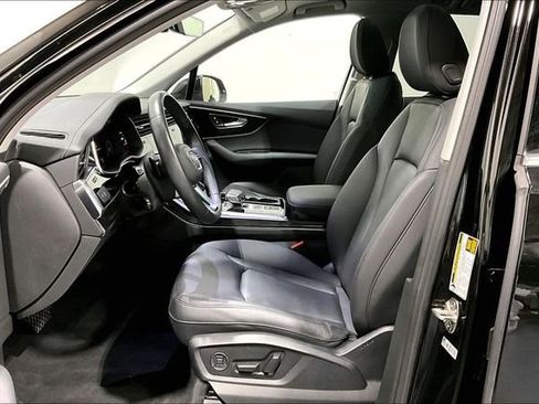 Used 2023 Audi Q7 2.0T Premium w/ Towing Package AWD/4WD image 19