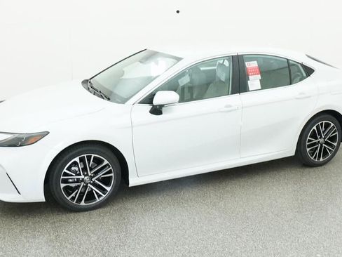 New 2026 Toyota Camry XLE FWD image 2