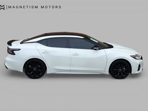 Used 2021 Nissan Maxima SR w/ Sport Mat Group image 3