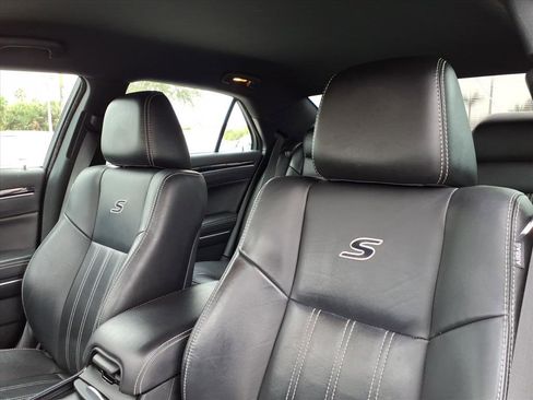 Used 2018 Chrysler 300 S w/ S Model Appearance Package image 19