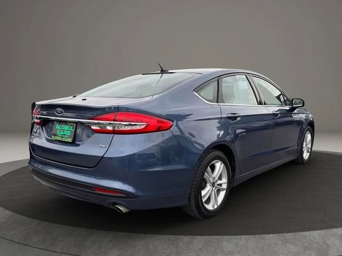 Used 2018 Ford Fusion SE image 5