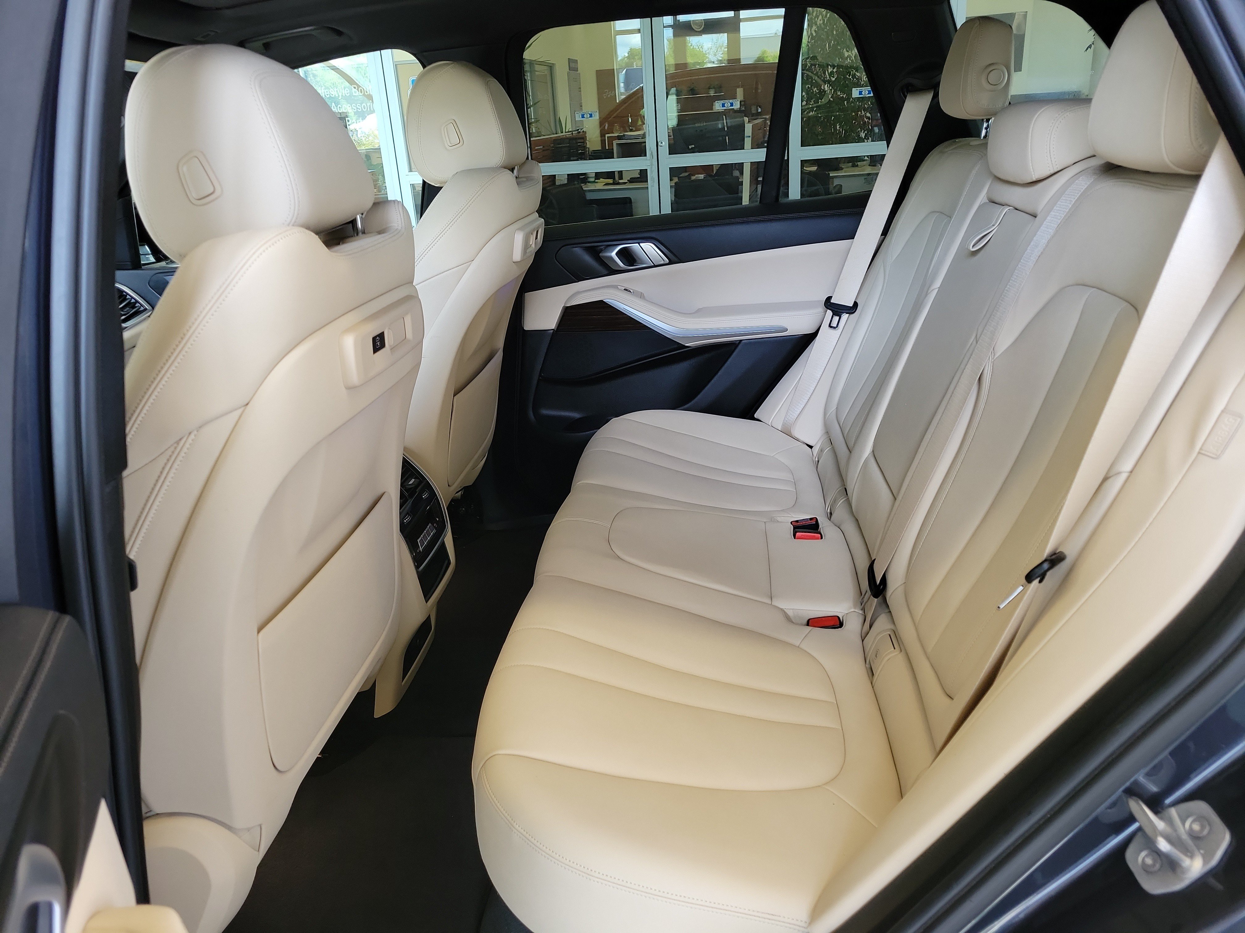 Used 2019 BMW X5 xDrive40i w/ Premium Package 2 AWD/4WD image 16