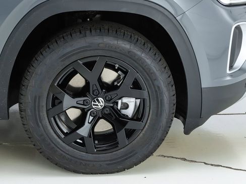 New 2026 Volkswagen Atlas Peak Edition image 14