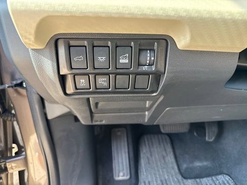 Used 2021 Subaru Ascent Premium w/ Convenience Package AWD/4WD image 11