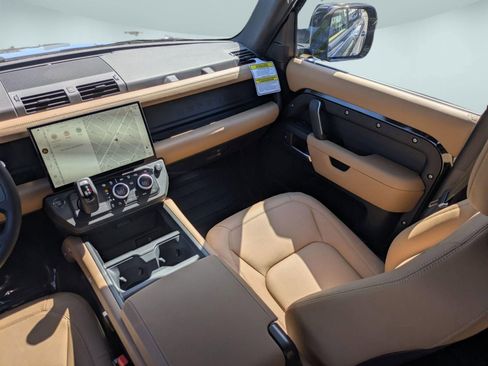 New 2026 Land Rover Defender 110 X-Dynamic SE AWD/4WD image 28