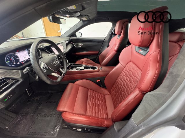Used 2022 Audi RS e-tron GT w/ Carbon Performance Package AWD/4WD image 26