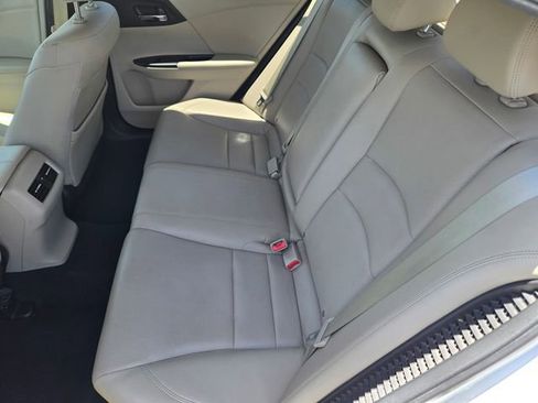 Used 2015 Honda Accord EX-L image 10