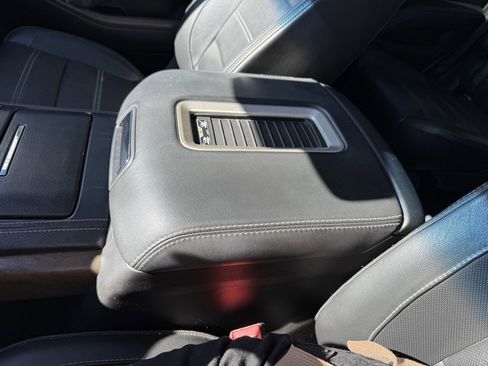 Certified 2018 GMC Yukon Denali w/ Denali Ultimate Package image 31