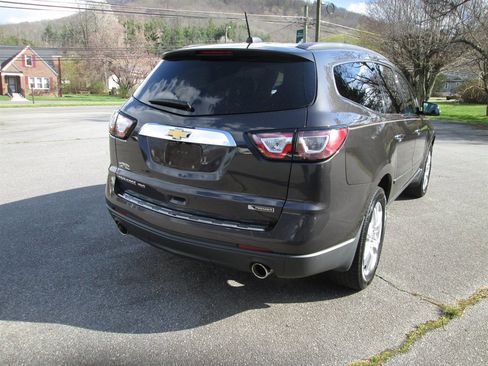 Used 2017 Chevrolet Traverse Premier image 5