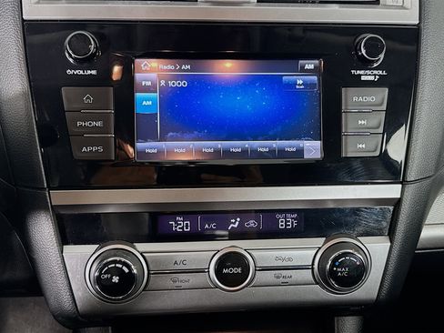 Used 2018 Subaru Outback 2.5i AWD/4WD image 16