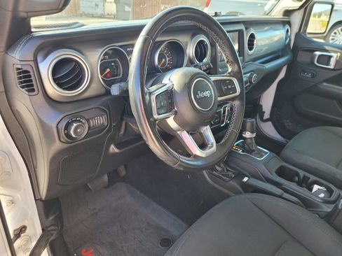 Used 2021 Jeep Wrangler Unlimited Sahara AWD/4WD image 11