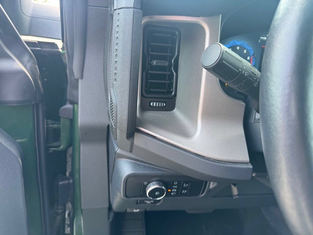 Used 2025 Ford Bronco Outer Banks AWD/4WD image 15