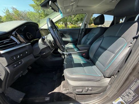 Used 2020 Kia Niro EX Premium FWD image 10