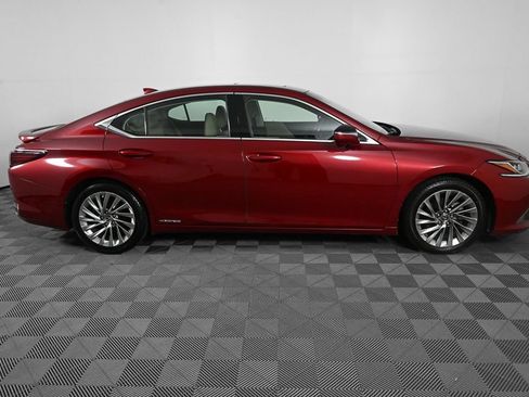 Used 2020 Lexus ES 300h w/ Accessory Package FWD image 23