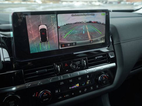 New 2026 Nissan Pathfinder SL image 26