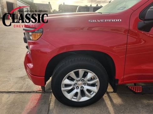 Used 2024 Chevrolet Silverado 1500 Custom image 10