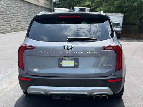 Used 2020 Kia Telluride SX w/ Towing Package FWD image 8
