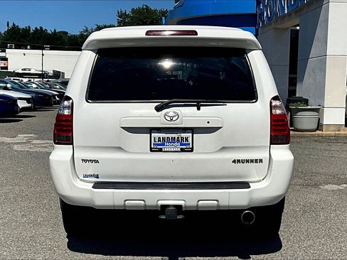 Used 2008 Toyota 4Runner Limited AWD/4WD image 4