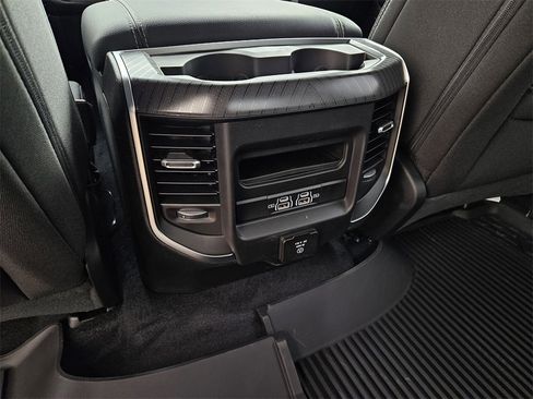 New 2026 RAM 1500 4x4 Crew Cab image 11