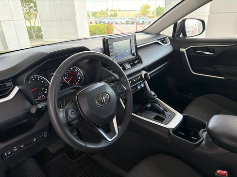 Used 2022 Toyota RAV4 XLE w/ Convenience Package AWD/4WD image 10