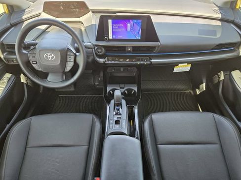 Used 2025 Toyota Prius FWD image 26