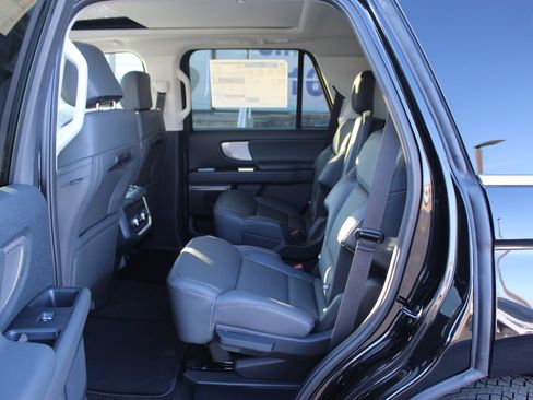 New 2025 Ford Expedition Active AWD/4WD image 17