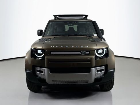 Certified 2025 Land Rover Defender 90 S image 2