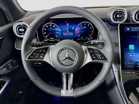 Used 2026 Mercedes-Benz GLC 300 4MATIC image 11