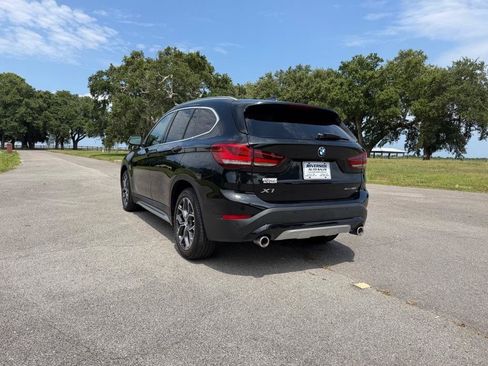 Used 2021 BMW X1 sDrive28i w/ Convenience Package FWD image 3
