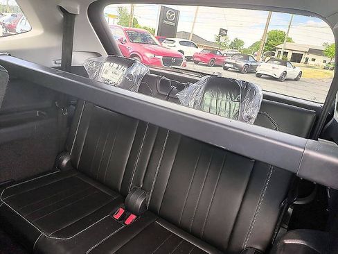 Used 2023 Volkswagen Tiguan SE FWD image 29
