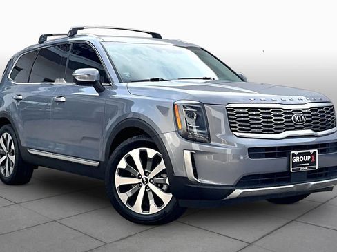 Used 2020 Kia Telluride EX w/ EX Premium Package FWD image 3