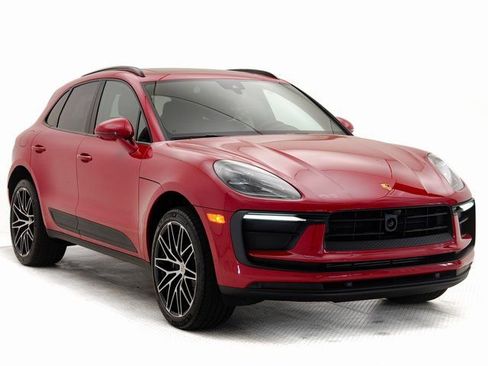 New 2025 Porsche Macan image 31