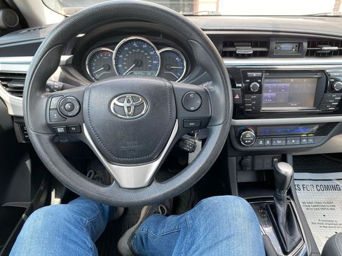 Used 2014 Toyota Corolla LE FWD image 11