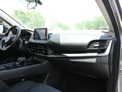 Used 2023 Nissan Rogue SV AWD/4WD image 25