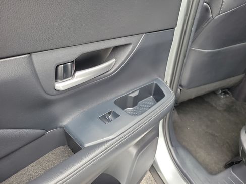 Used 2025 Toyota Grand Highlander FWD image 13