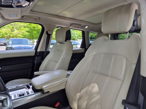 Used 2019 Land Rover Range Rover Sport Supercharged AWD/4WD image 13