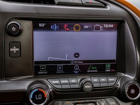 Used 2018 Chevrolet Corvette Stingray Convertible Z51 2LT RWD image 25